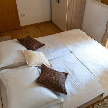 מאקרסקה Apartments Linda מראה חיצוני תמונה