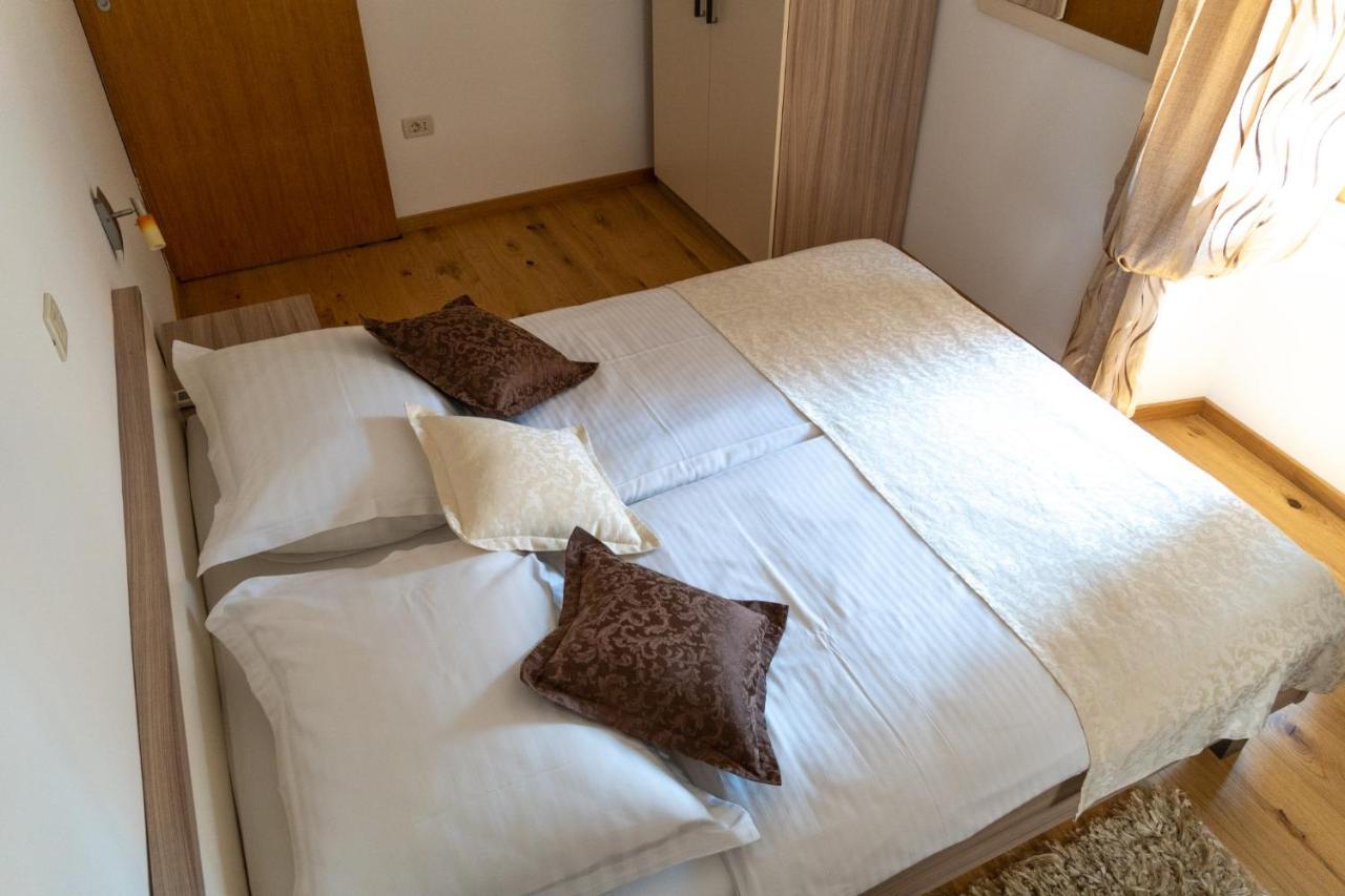 מאקרסקה Apartments Linda מראה חיצוני תמונה